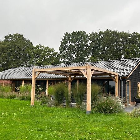 'T Heidepaleis Bed & Breakfast Garderen Bagian luar foto