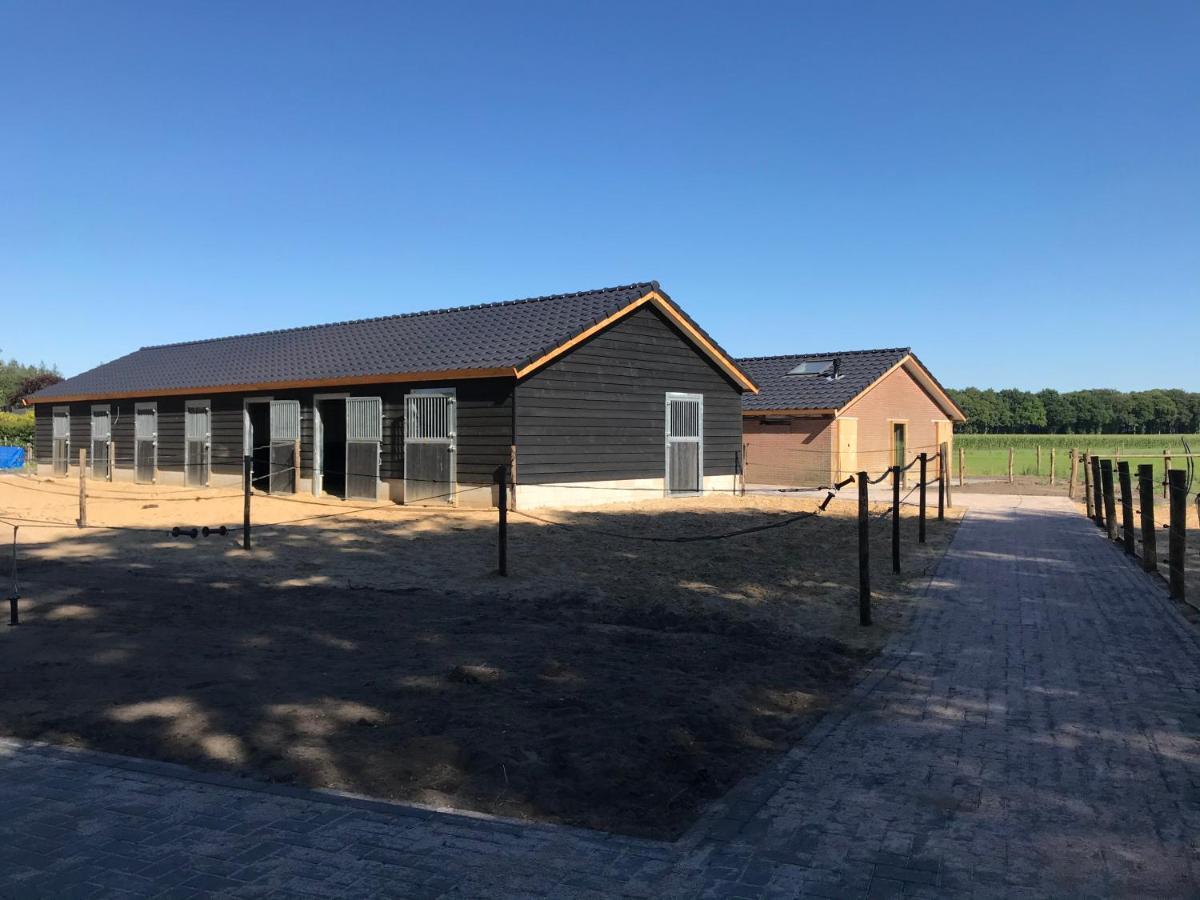 'T Heidepaleis Bed & Breakfast Garderen Bagian luar foto