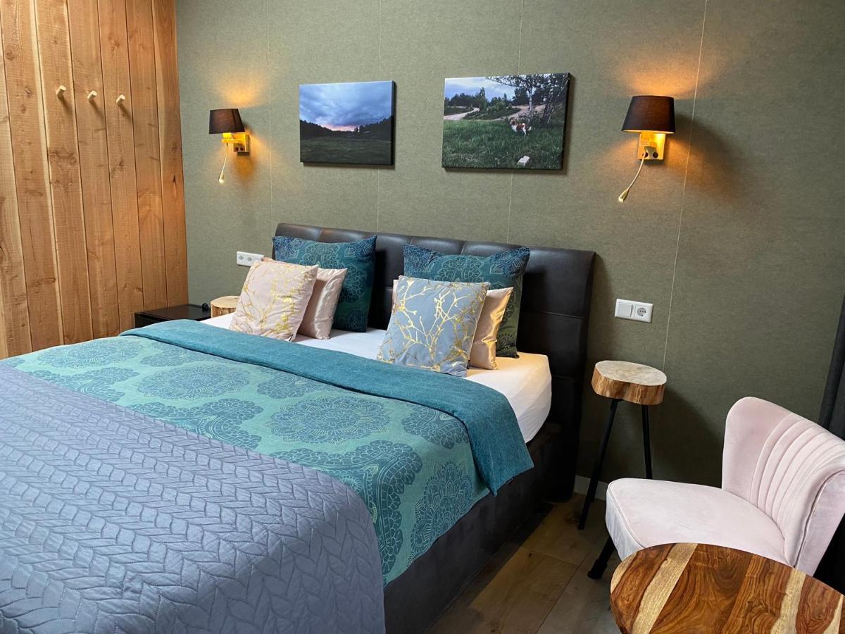 'T Heidepaleis Bed & Breakfast Garderen Bagian luar foto