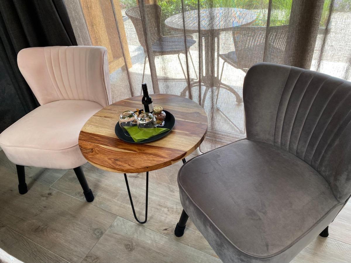 'T Heidepaleis Bed & Breakfast Garderen Bagian luar foto