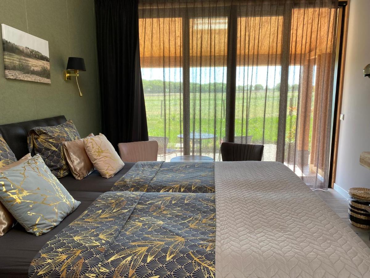 'T Heidepaleis Bed & Breakfast Garderen Bagian luar foto
