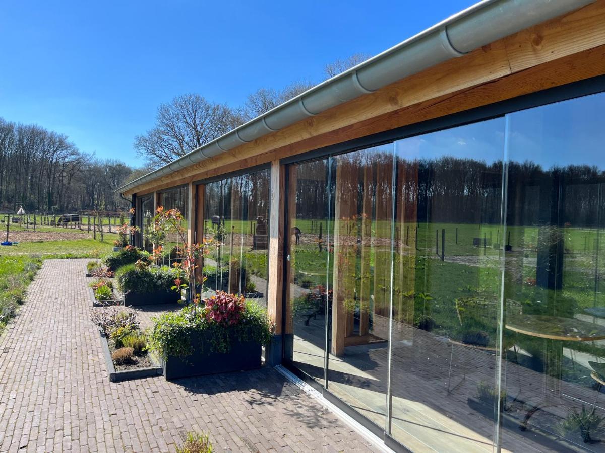 'T Heidepaleis Bed & Breakfast Garderen Bagian luar foto