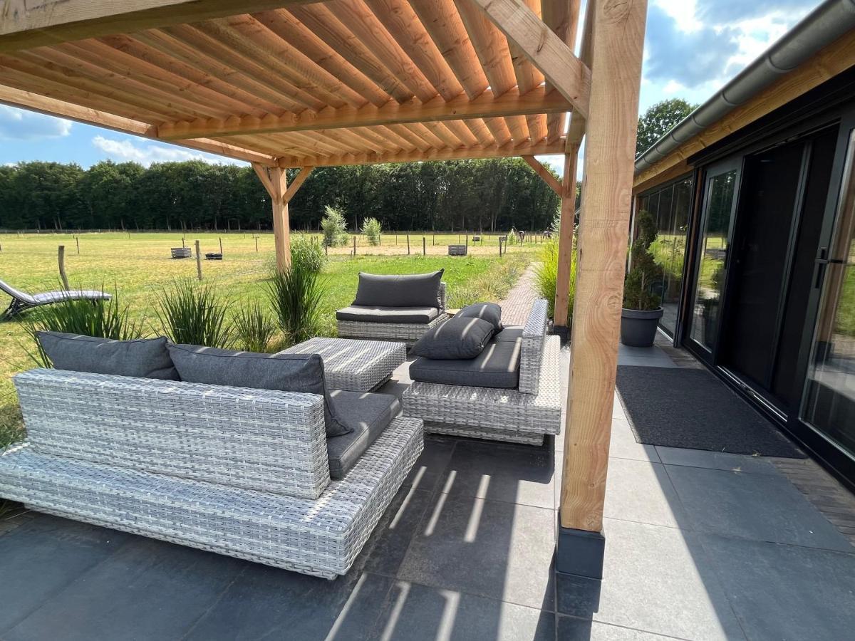 'T Heidepaleis Bed & Breakfast Garderen Bagian luar foto