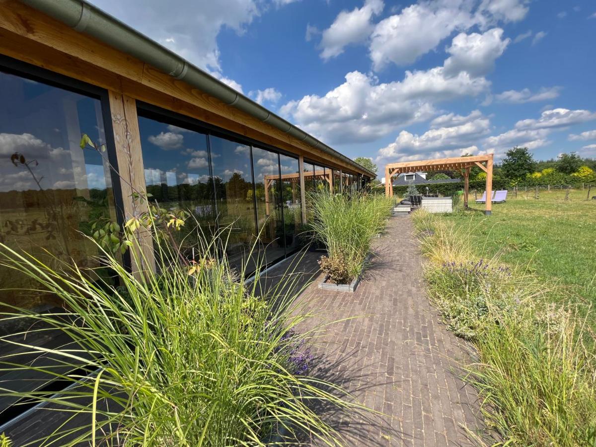 'T Heidepaleis Bed & Breakfast Garderen Bagian luar foto