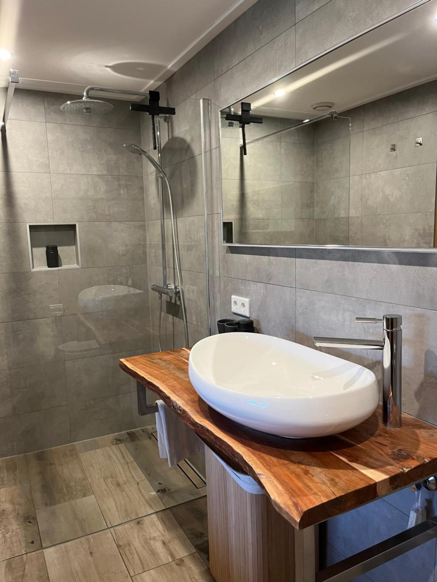 'T Heidepaleis Bed & Breakfast Garderen Bagian luar foto