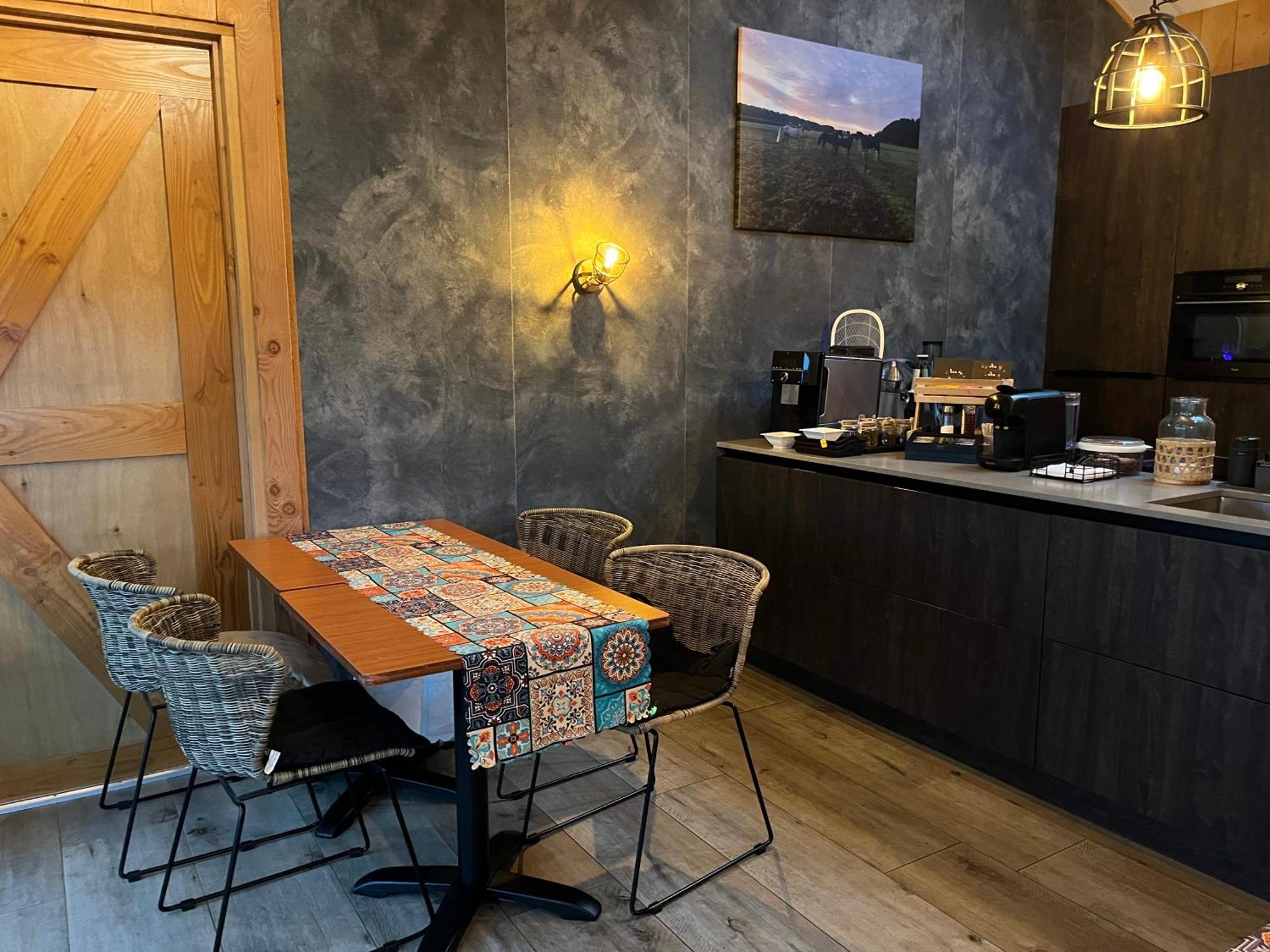 'T Heidepaleis Bed & Breakfast Garderen Bagian luar foto